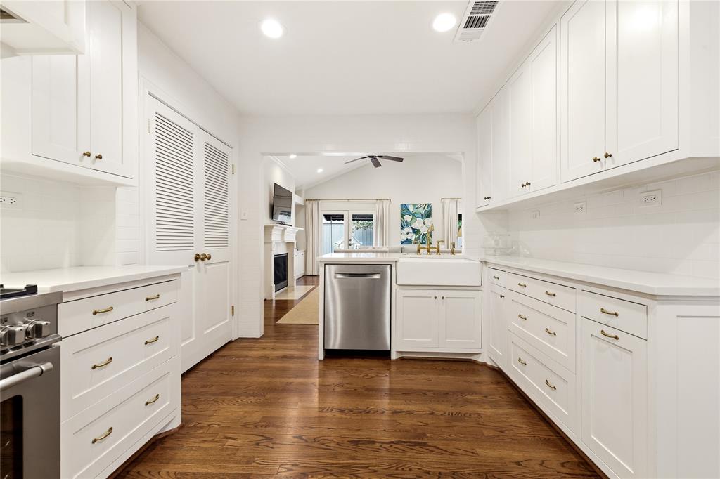 EAST INWOOD ESTATES - Residential