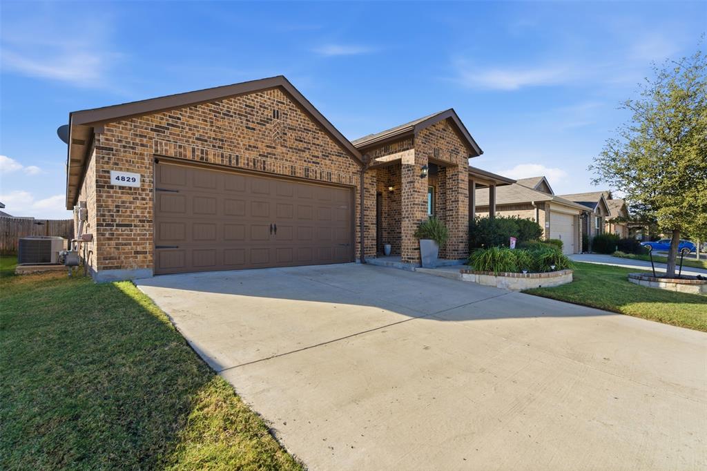 4829 Feltleaf Avenue