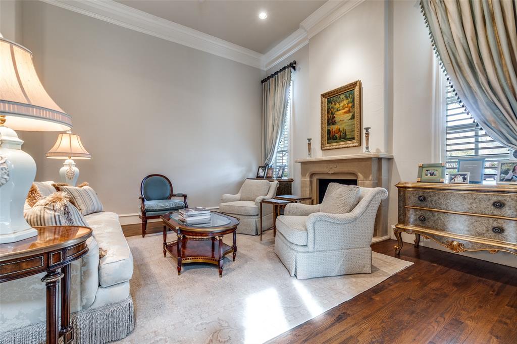 15 Wooded Gate Drive