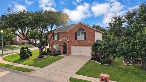 Photo of 101 Reatta Drive, Justin, TX 76247 (MLS # 21421260)