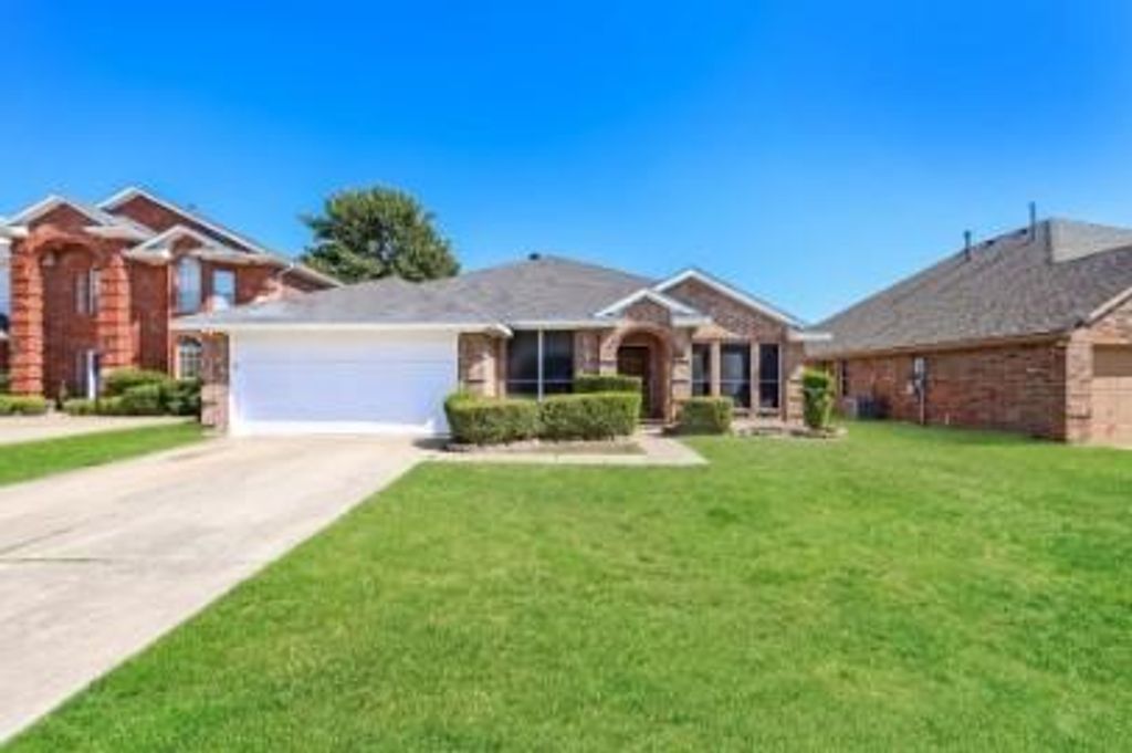 Photo of 2100 Cantura Drive, Mesquite, TX 75181 (MLS # 21073762)