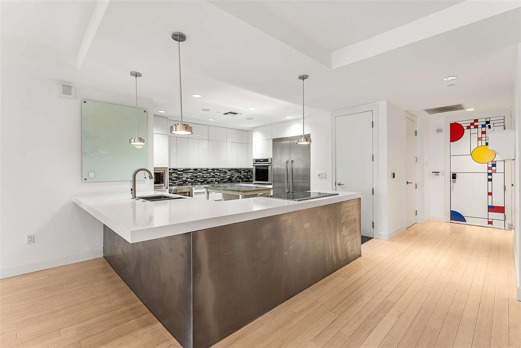 1505 Elm Street 1003