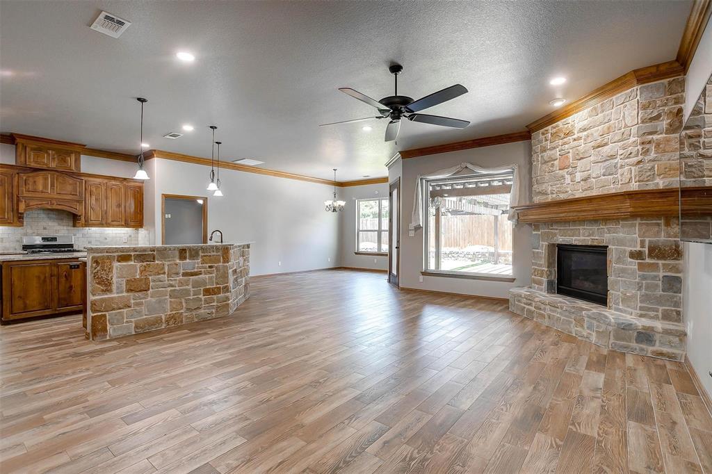 2811 Willow Ridge Circle