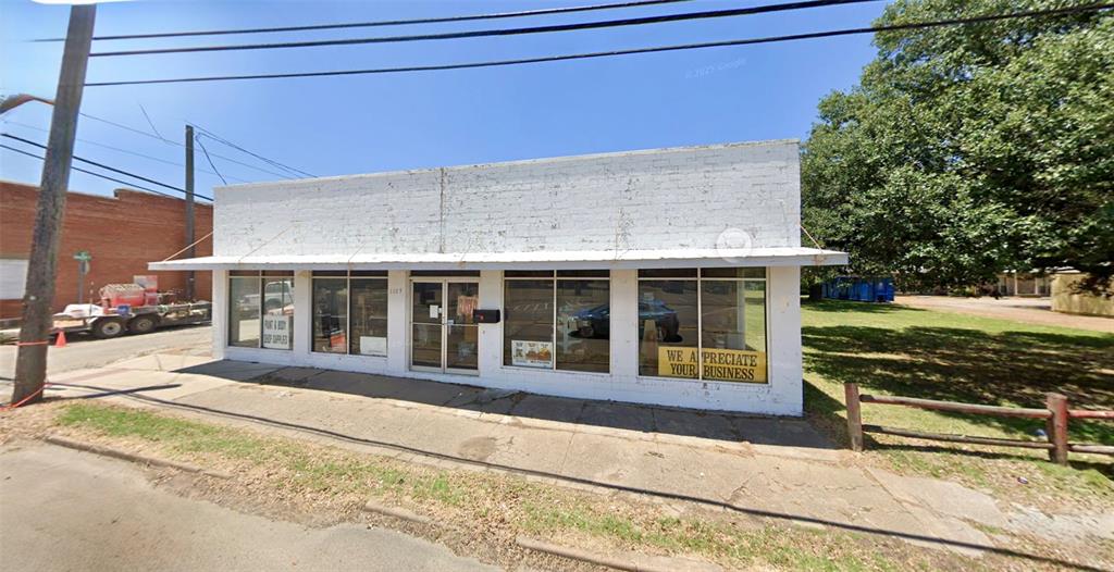 Orig Town Of Commerce - Commercial Sale