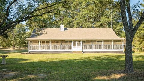 213 County Road 2320 Telephone TX 75488