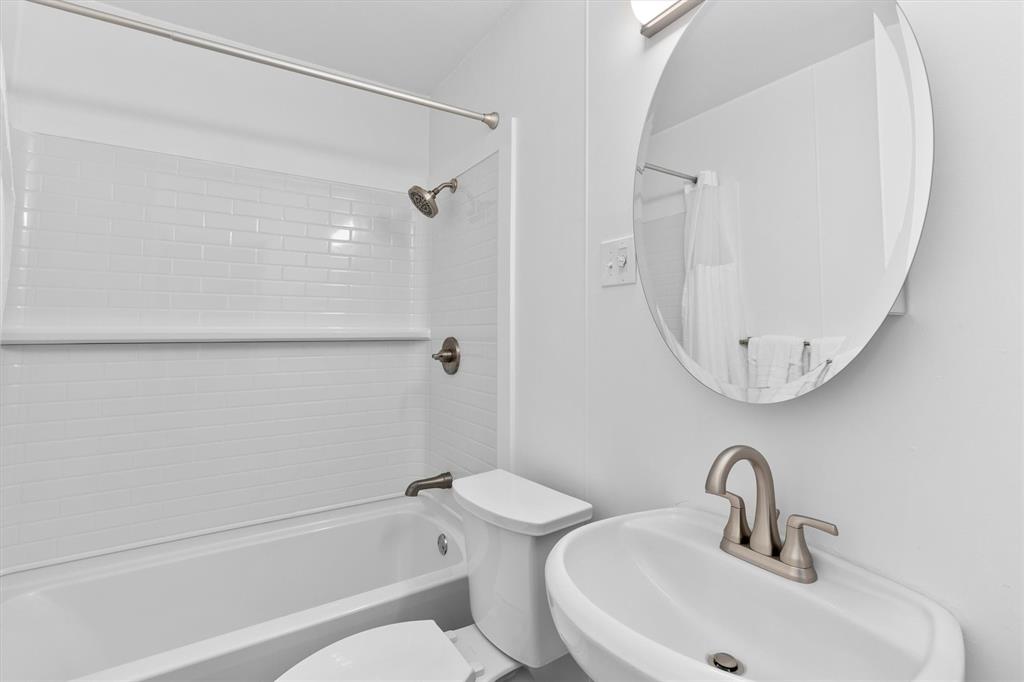 Valwood Park 02 - Residential