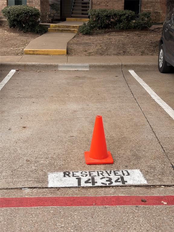 Arlington Oaks Condo - Residential