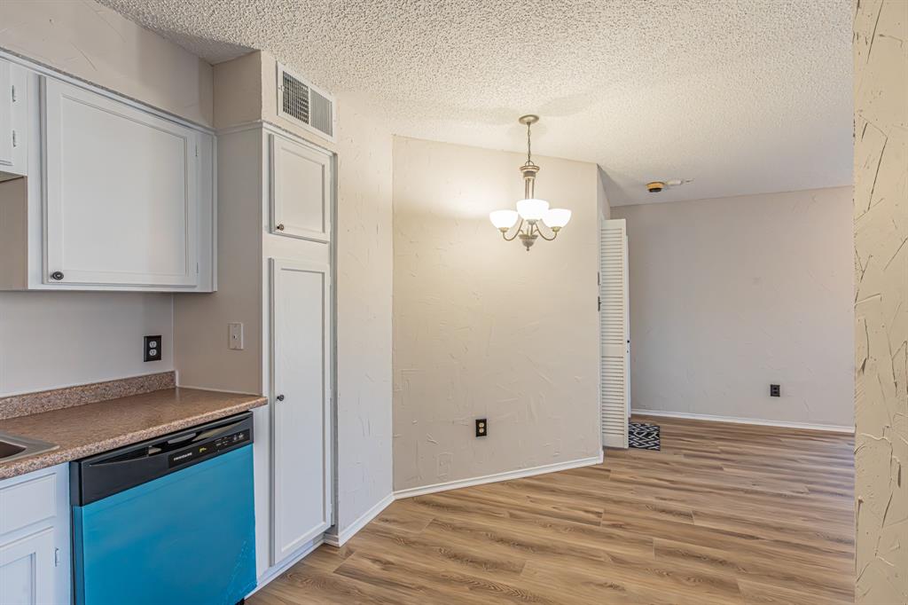 Arlington Oaks Condo - Residential