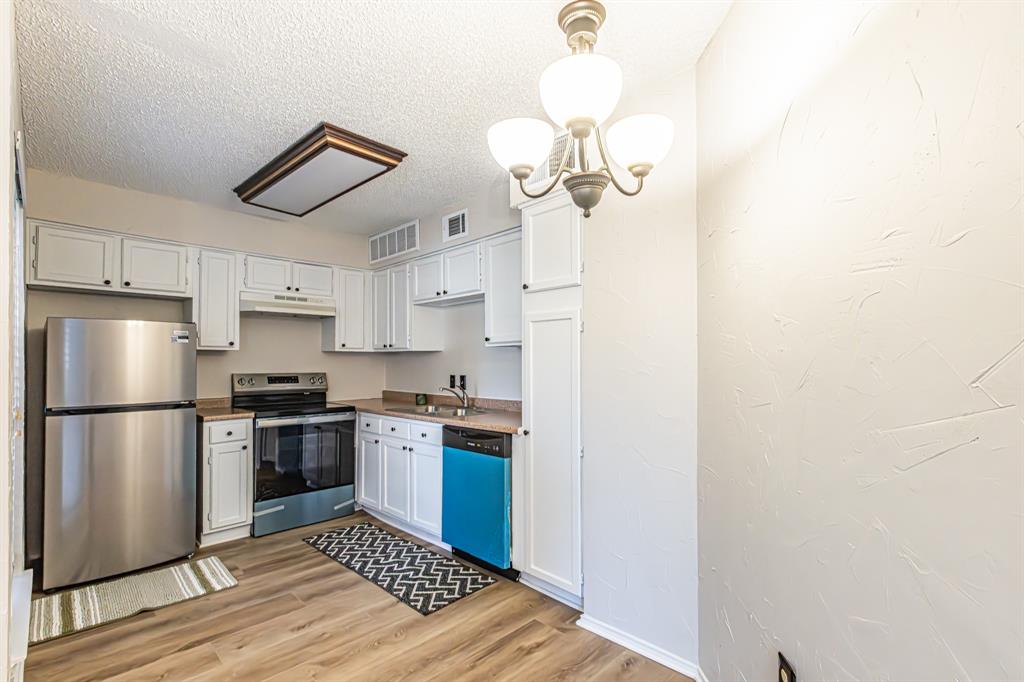 Arlington Oaks Condo - Residential