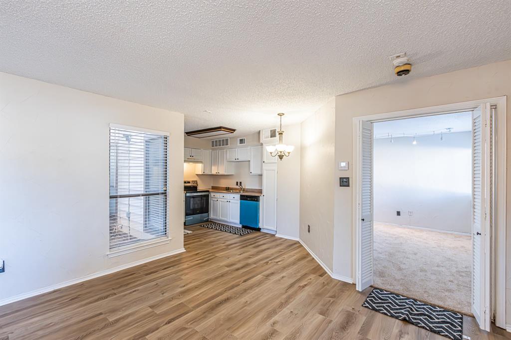 Arlington Oaks Condo - Residential