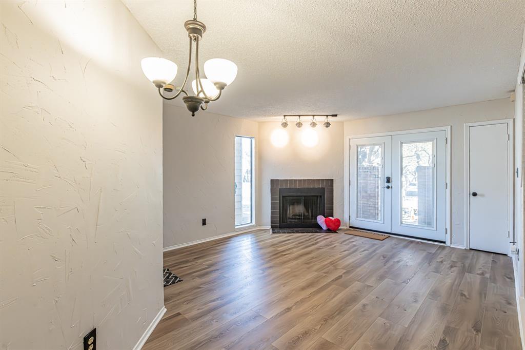 Arlington Oaks Condo - Residential