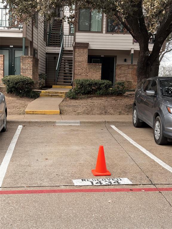 Arlington Oaks Condo - Residential