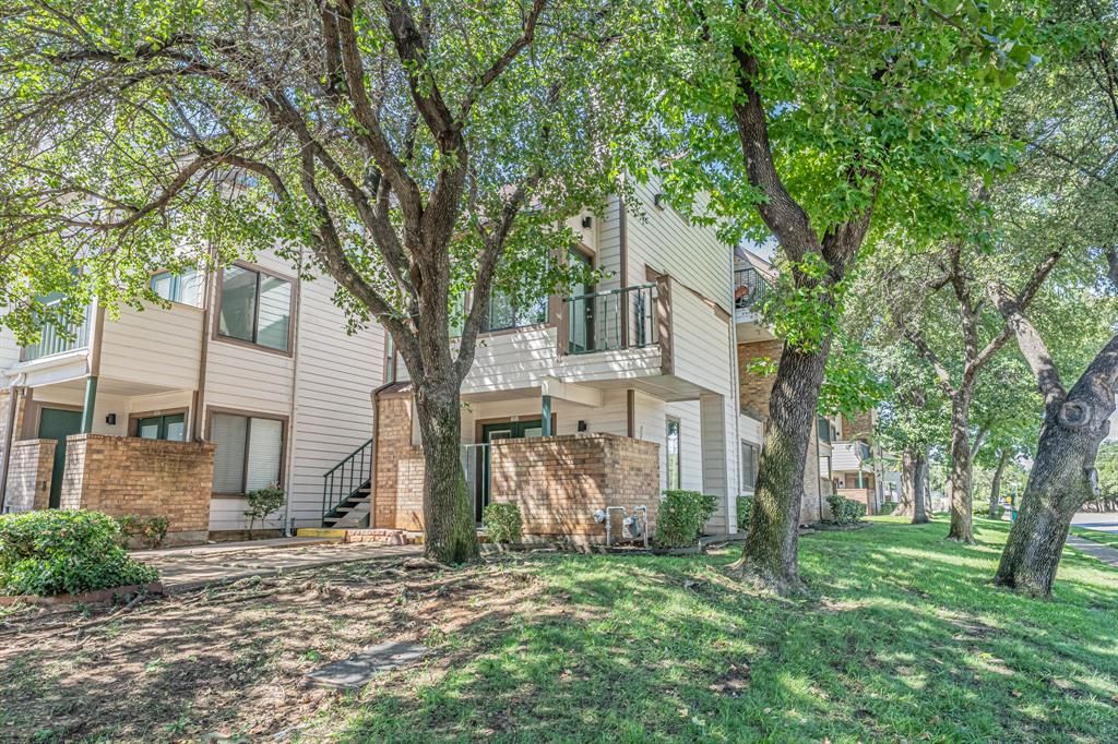 Photo of 2312 Balsam Drive #A103, Arlington, TX 76006 (MLS # 21164230)