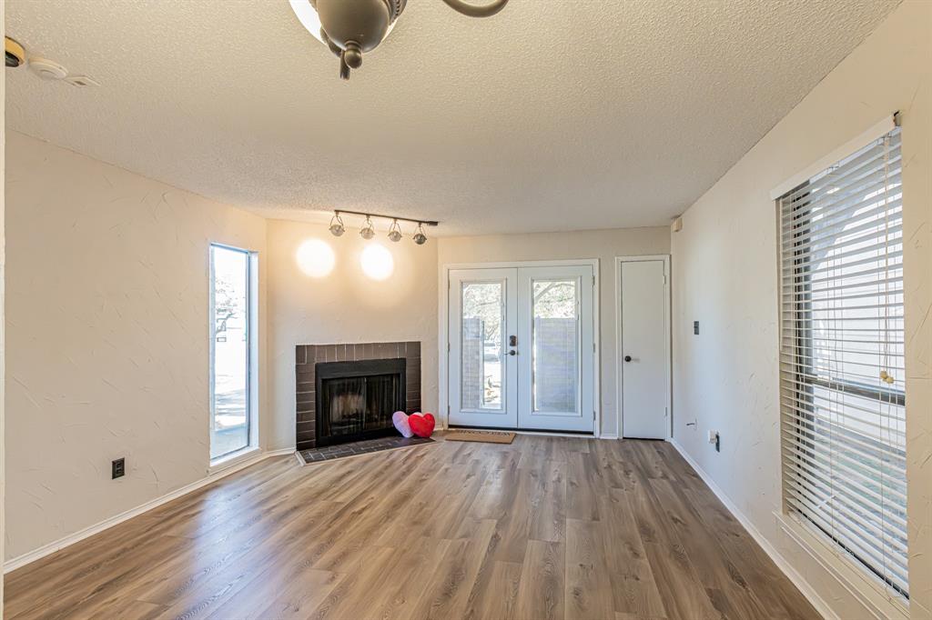 Arlington Oaks Condo - Residential