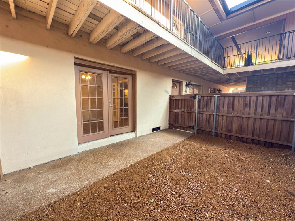 Cazen Condo - Residential Lease