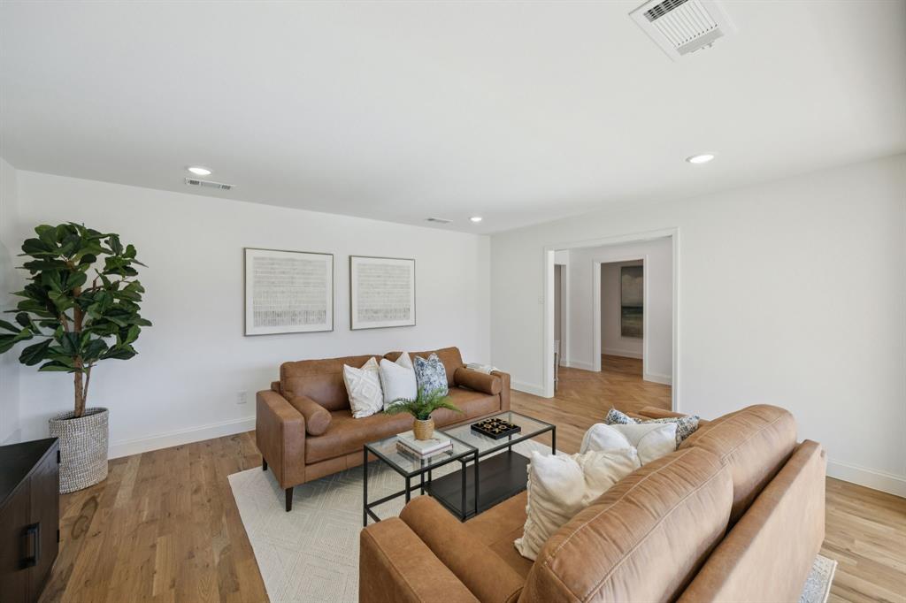 4331 Laren Lane