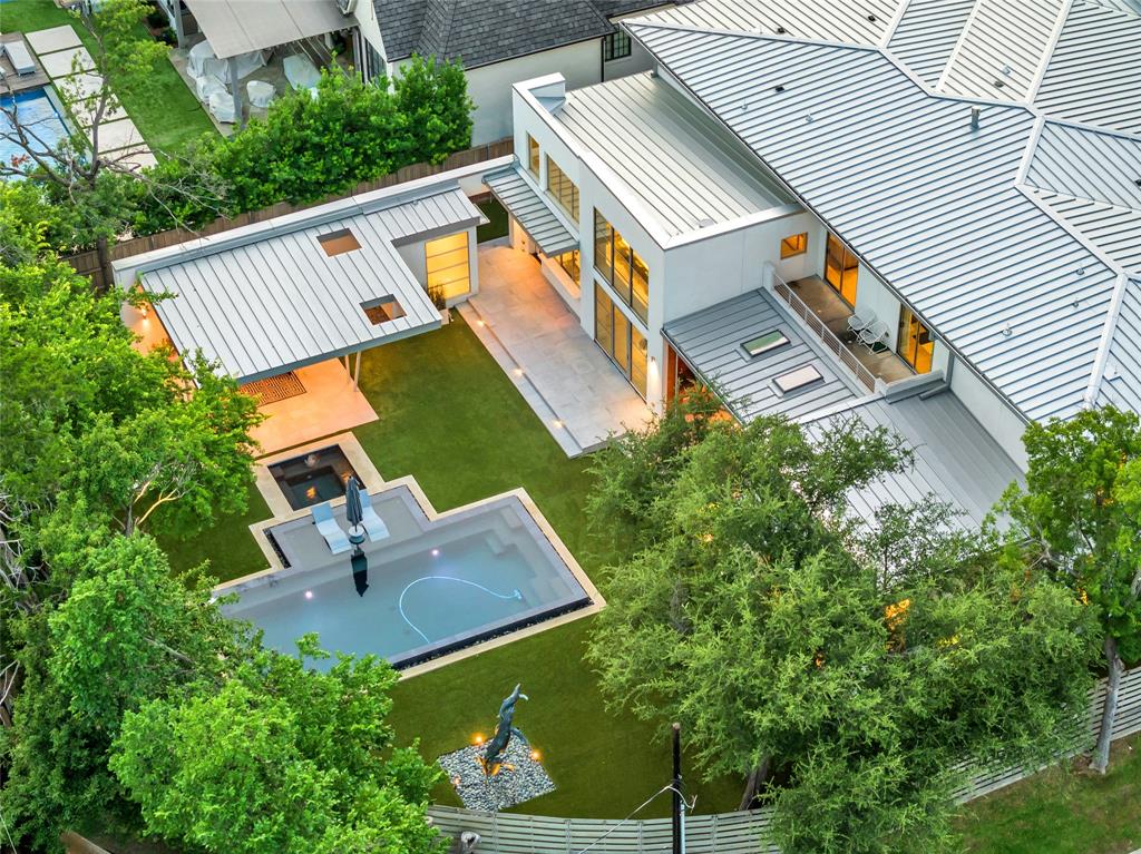 6446 Prestonshire Lane