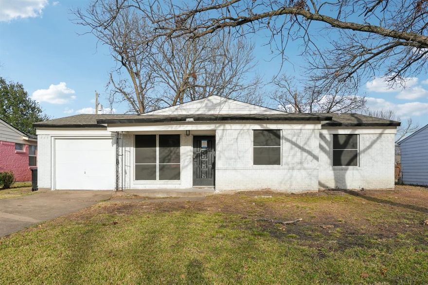 Welcome to this quiet, established neighborhood. This home offers spacious bedrooms with ample natural light and an open layout well suited for everyday living and entertaining. The generous backyard provides plenty of space for outdoor enjoyment, relaxation, or gatherings. Conveniently located near schools, shopping, and major highways for easy commuting and access to local amenities.