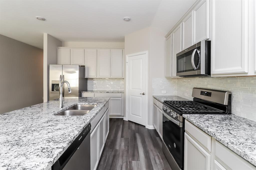 Trinity Xing Ph 3 - Residential Lease