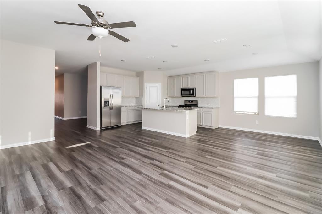 Trinity Xing Ph 3 - Residential Lease