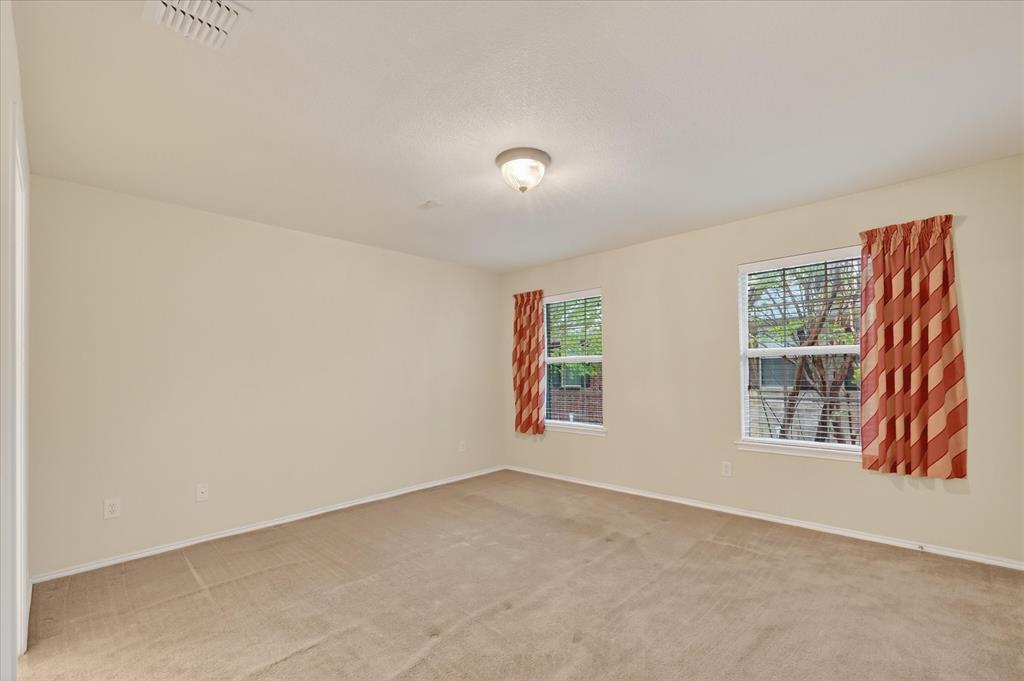 Pasquinellis Village On The Green - Residential