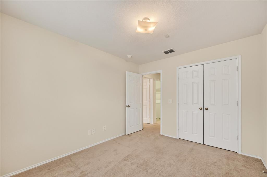 Pasquinellis Village On The Green - Residential