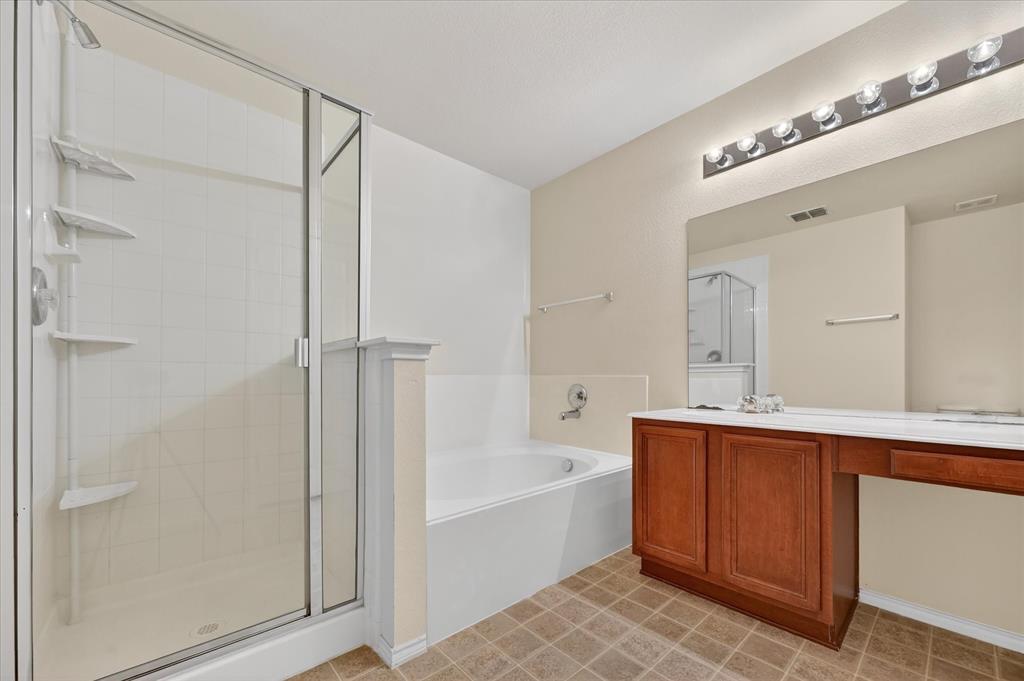 Pasquinellis Village On The Green - Residential