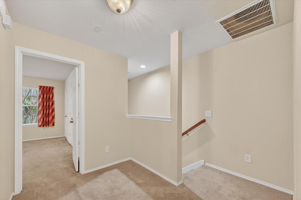 Pasquinellis Village On The Green - Residential