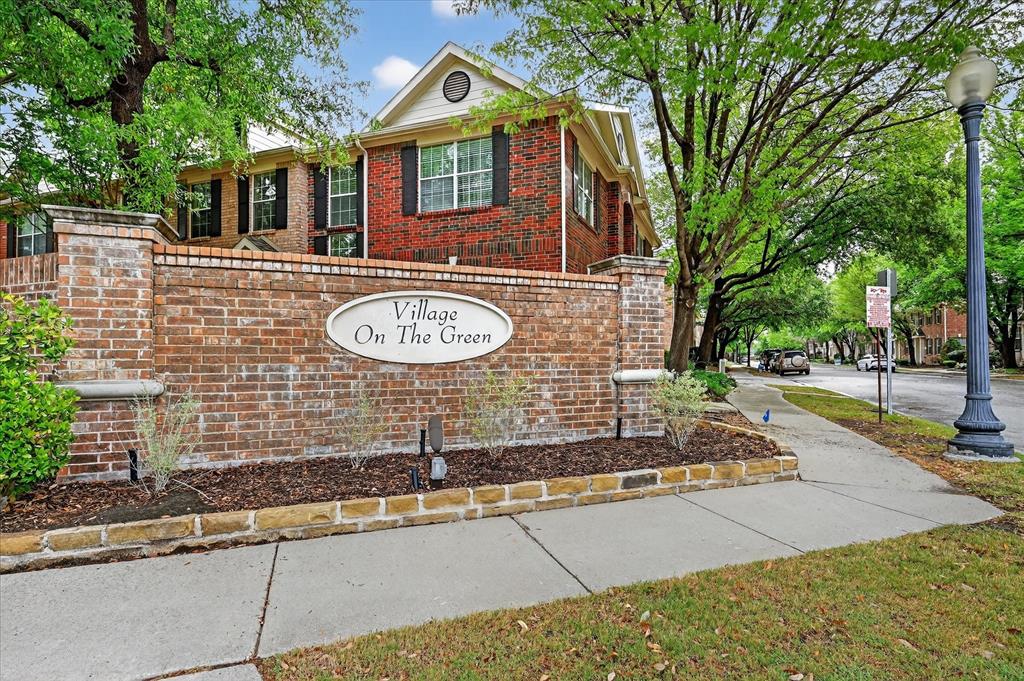 Pasquinellis Village On The Green - Residential