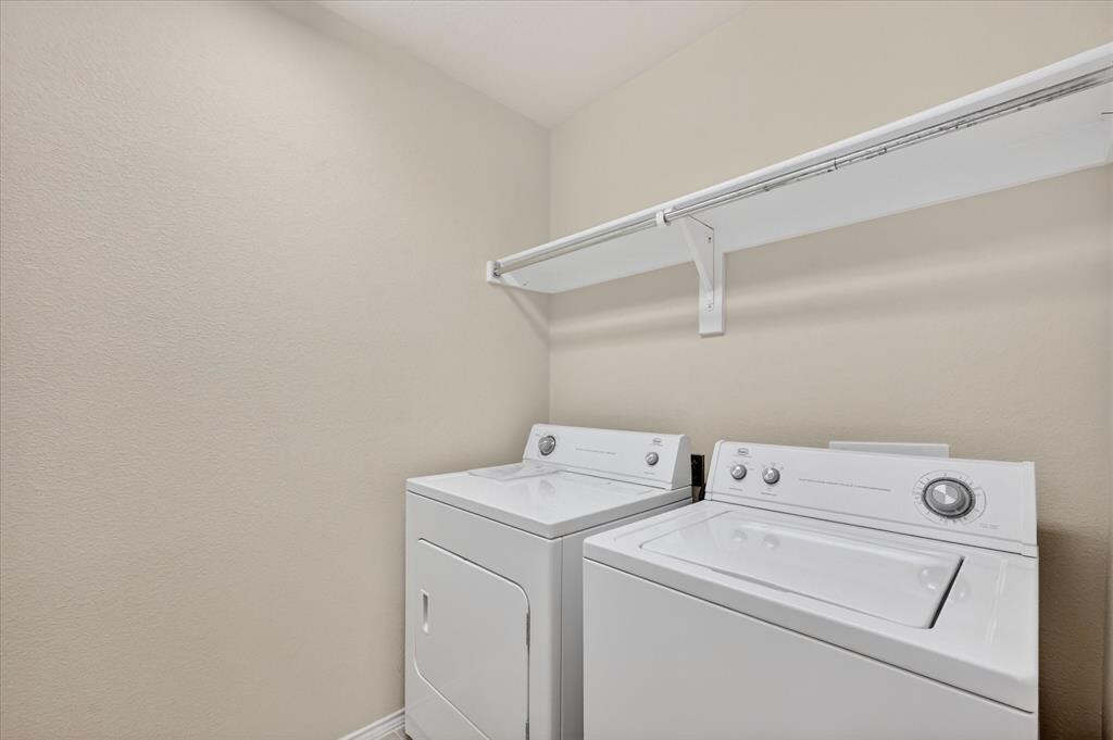 Pasquinellis Village On The Green - Residential