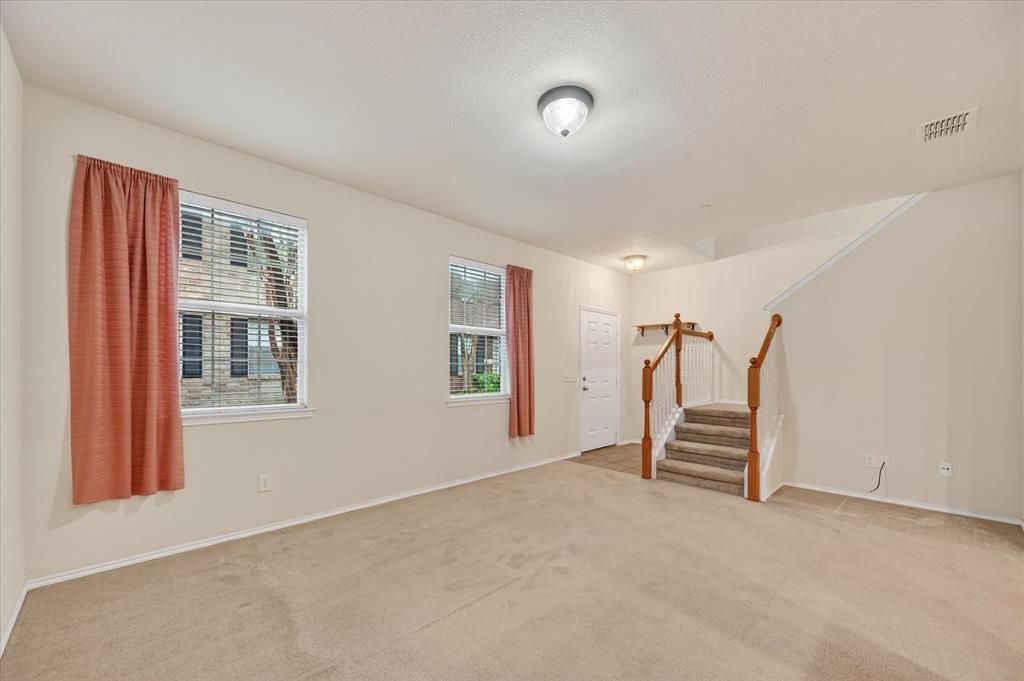 Pasquinellis Village On The Green - Residential