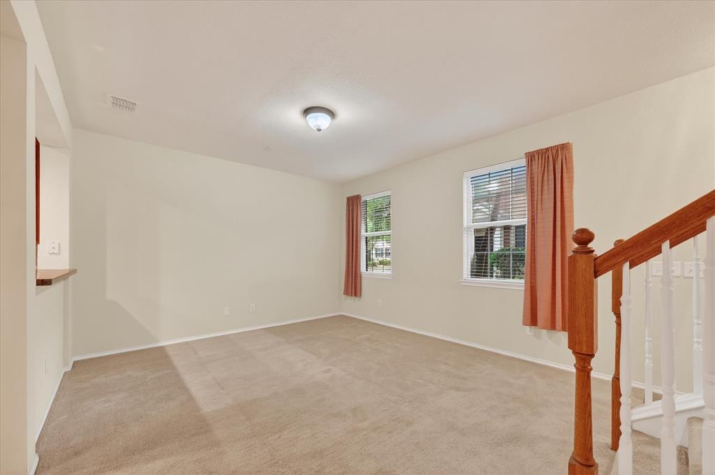 Pasquinellis Village On The Green - Residential