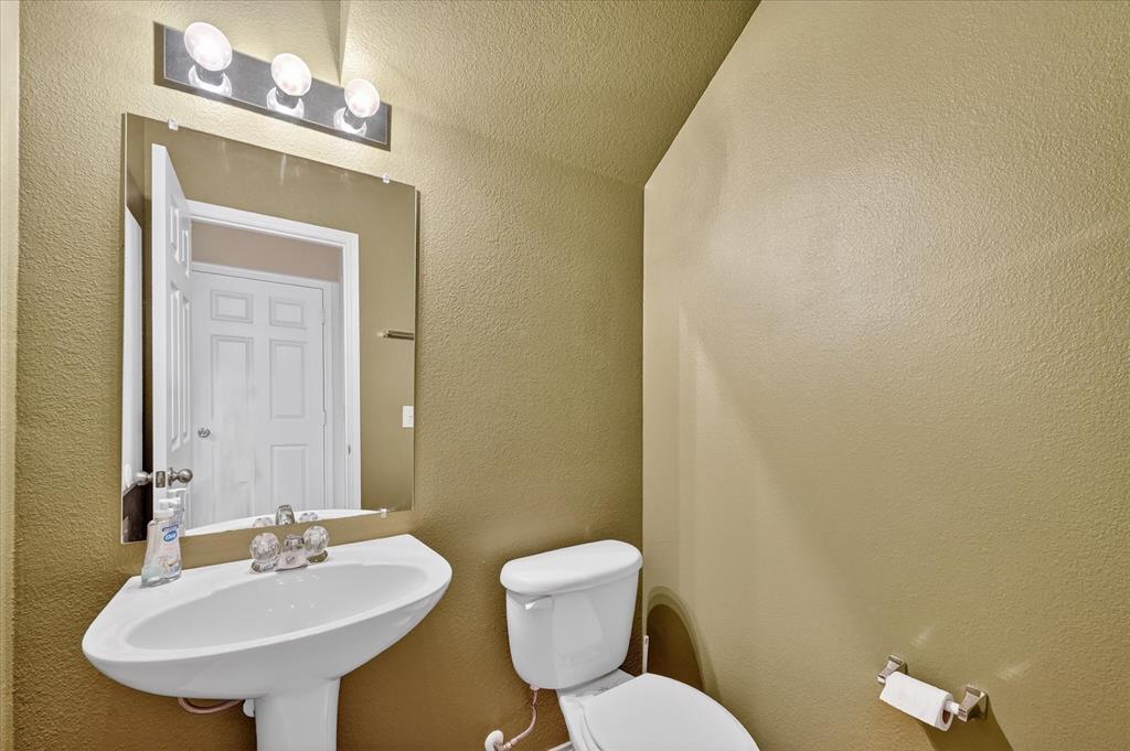 Pasquinellis Village On The Green - Residential