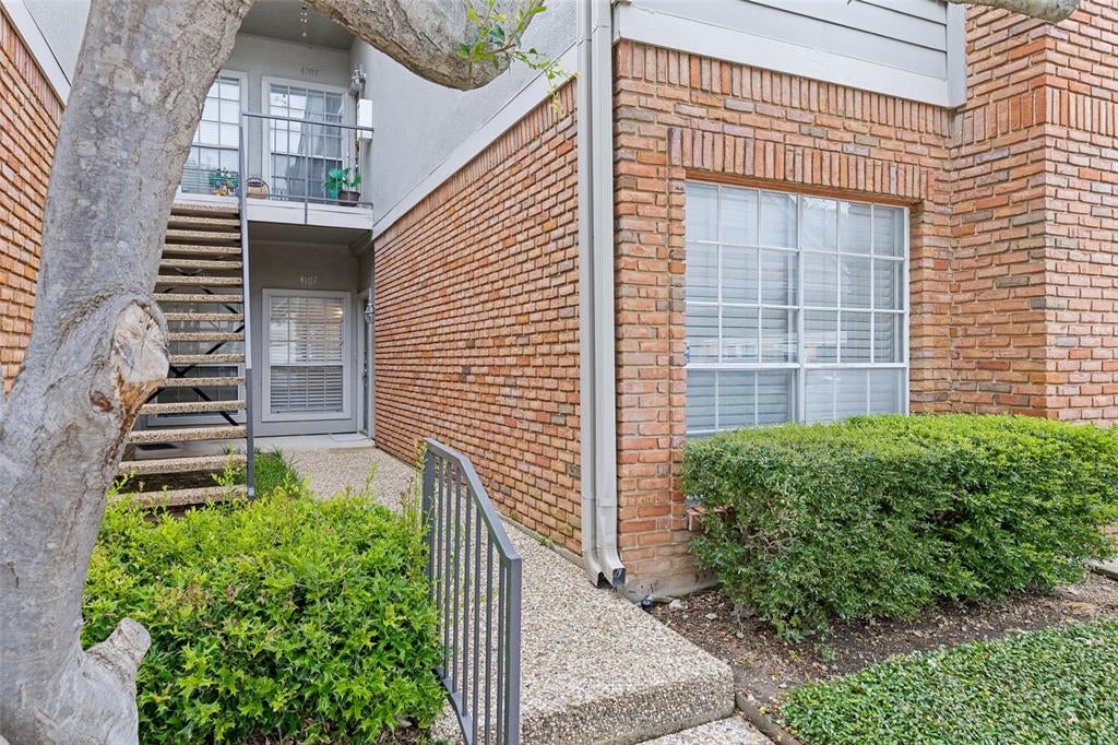 12680 Hillcrest Road 4107