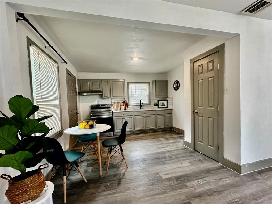 A charming 3-bedroom, 2-bath home with a functional floor plan offers plenty of space to make your own.  located in a well-established Fort Worth neighborhood. This property offers a great opportunity for buyers seeking comfort, convenience, at an affordable price. Ideally situated near major highways, shopping, restaurants, and everyday amenities, the location makes commuting and daily living easy.
The interior features laminate flooring throughout, updated windows for enhanced natural light and energy efficiency, raised panel doors, and stylish dark-trimmed baseboards.
Foundation repairs & other miscellaneous updates were completed May 2026.