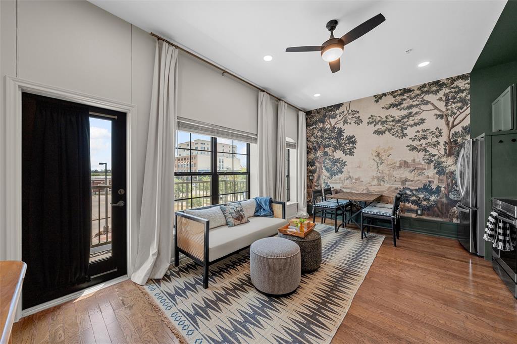 330 Austin Avenue 328