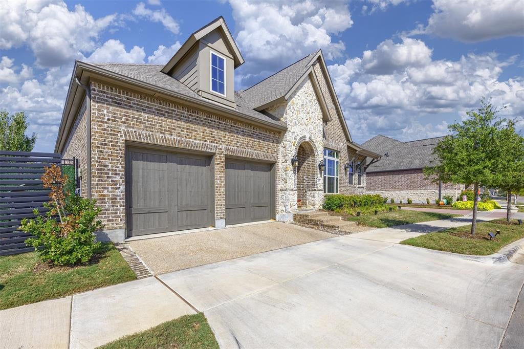 2055 Spotted Fawn Drive