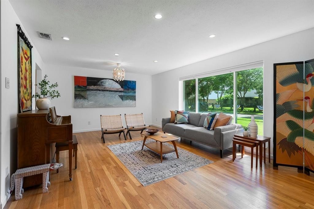 2677 Heatherwood Drive