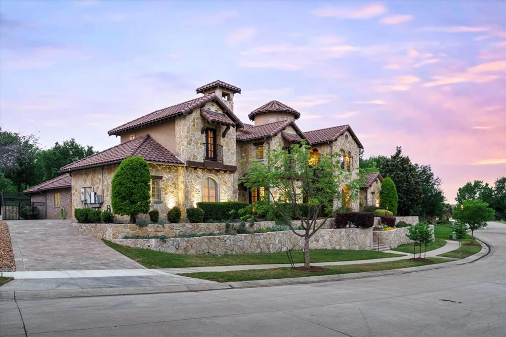 2504 Silver Table Drive