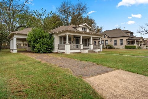 A home in Pittsburg