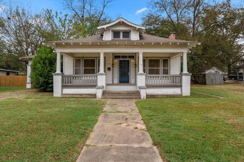 A home in Pittsburg