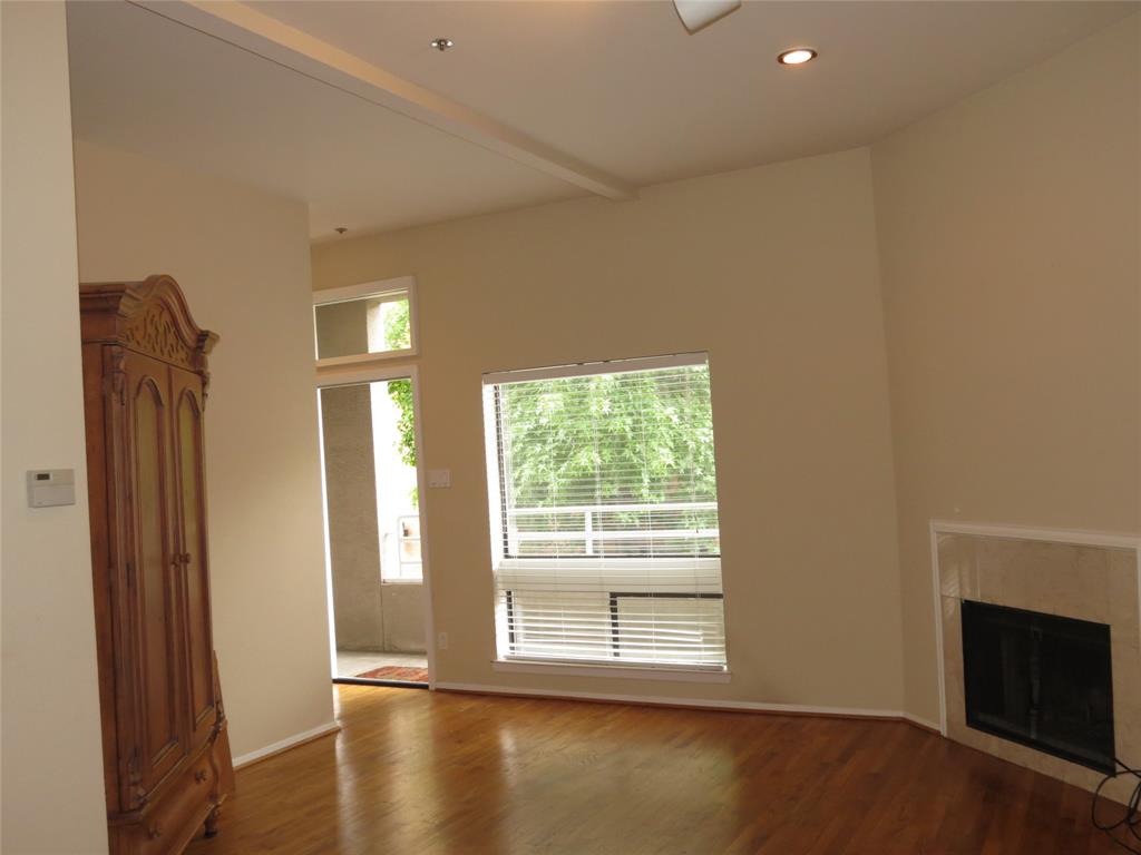 4334 Buena Vista Street G