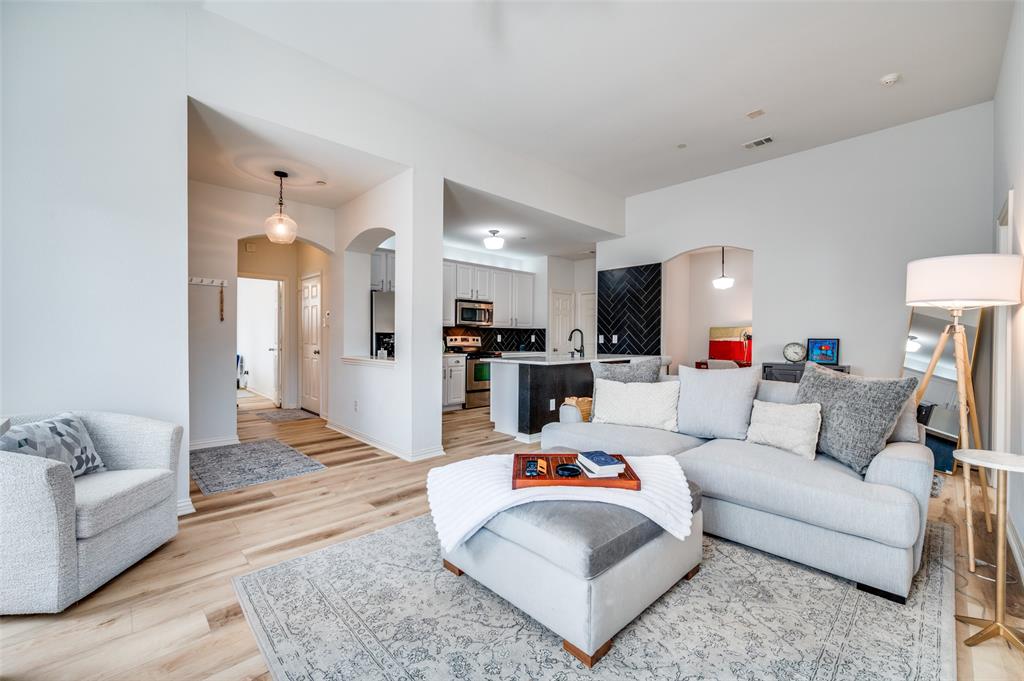 575 S Virginia Hills Drive 2906