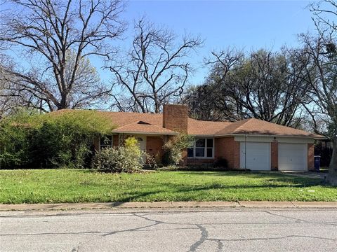 1504 Melody Lane Garland TX 75042
