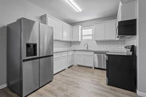 Photo of 529-531 E Ball Street #531, Tom Bean, TX 75489 (MLS # 21325509)