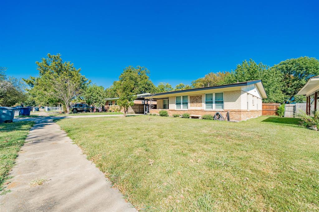 1802 Las Cruces Lane