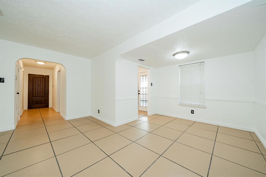 1802 Las Cruces Lane