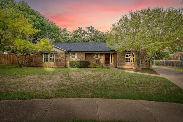 504 REGINA CT, EULESS, TX 76039 - Image 706dde4d6b72a64f36ce09fef5abd0c8/985455175