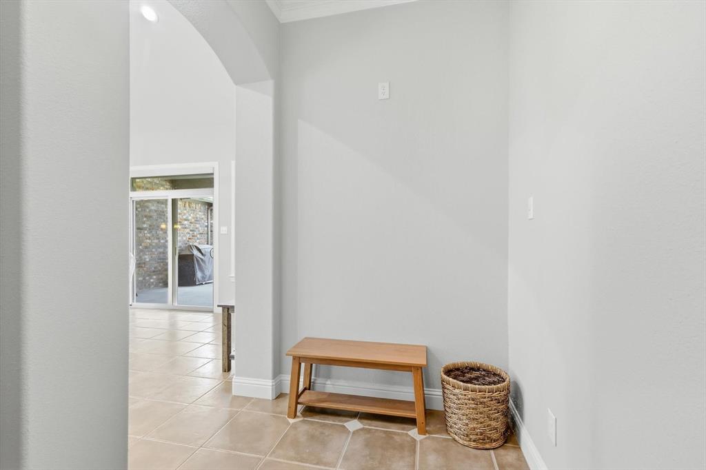 9601 Ravenswood Road