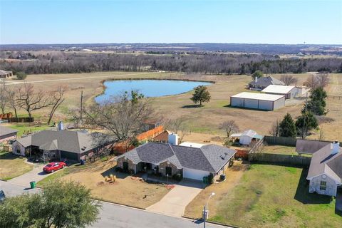 209 Bryant Street Pottsboro TX 75076